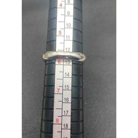 Silver Tone And Green Peridot Colored Rhinestone & Clear Rhinestones Ring 5.75 - Picture 3 of 4